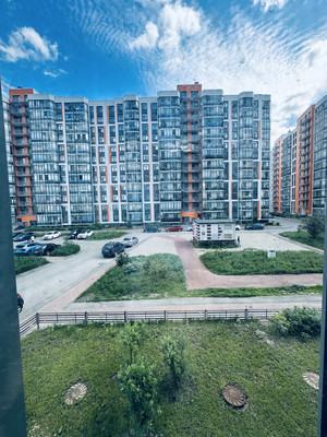 Продам однокомнатную (1-комн.) квартиру, Воронцовский б-р, 11к5, Бугры п