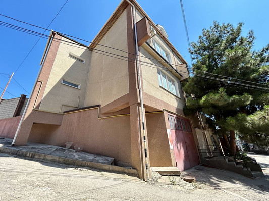 Продам коммерческое помещение 1 400 м2, Судакская ул, 1ка, Алушта г