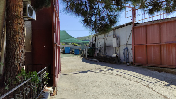 Продам коммерческое помещение 1 400 м2, Судакская ул, 1ка, Алушта г