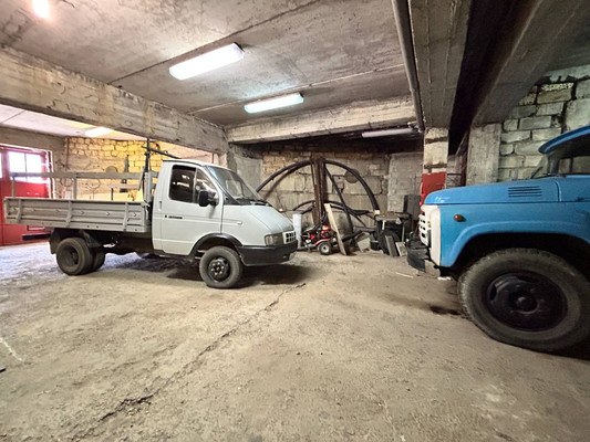 Продам коммерческое помещение 1 400 м2, Судакская ул, 1ка, Алушта г