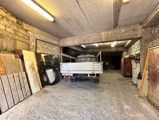 Продам коммерческое помещение 1 400 м2, Судакская ул, 1ка, Алушта г