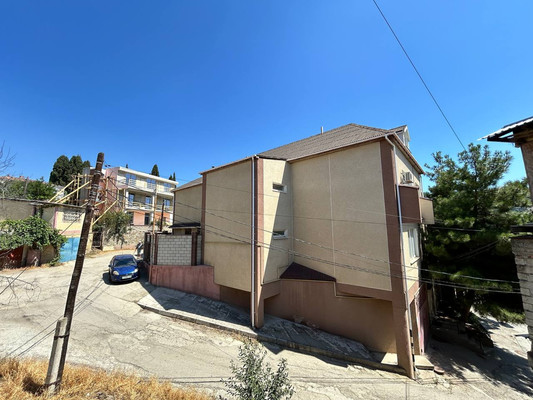 Продам коммерческое помещение 1 400 м2, Судакская ул, 1ка, Алушта г