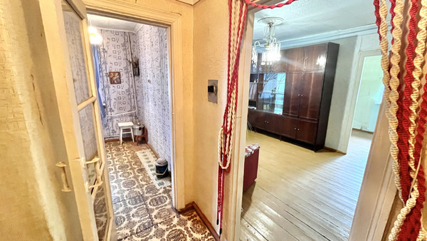 Продам двухкомнатную (2-комн.) квартиру, Энтузиастов ул, 11, Воткинск г