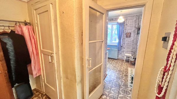 Продам двухкомнатную (2-комн.) квартиру, Энтузиастов ул, 11, Воткинск г