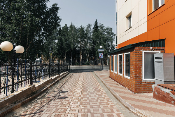 Продам двухкомнатную (2-комн.) квартиру, Пионерская ул, 81, Ханты-Мансийск г