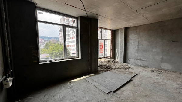 Продам трехкомнатную (3-комн.) квартиру, Атажукина ул, 2а, Нальчик г