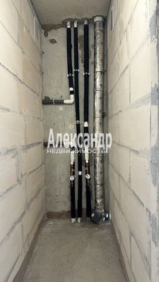 Продам однокомнатную (1-комн.) квартиру, Рябиновая ул, 8к5, Янино-2 д