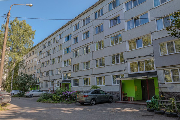 Продам двухкомнатную (2-комн.) квартиру, Ладожская ул, 15, Пенза г