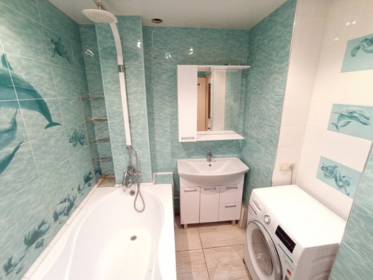 Продам трехкомнатную (3-комн.) квартиру, Великанова ул, 15, Рязань г