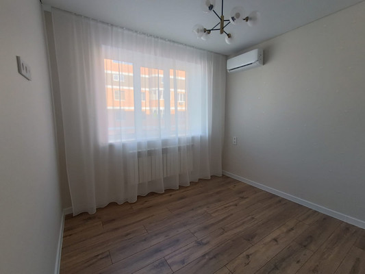 Продам однокомнатную (1-комн.) квартиру, Комарова б-р, 1е, Ростов-на-Дону г
