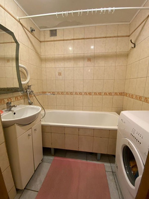 Продам двухкомнатную (2-комн.) квартиру, Шаманова ул, 5, Пионерский г