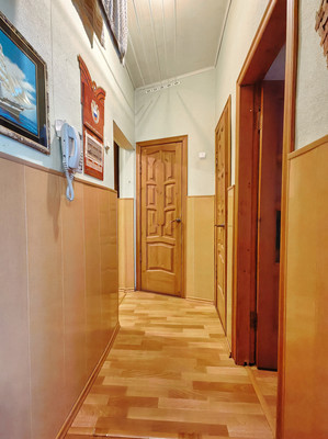 Продам трехкомнатную (3-комн.) квартиру, Серпуховская ул, 40б, Липицы с