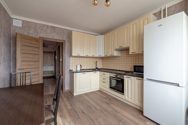 Продам трехкомнатную (3-комн.) квартиру, 3-я Мытищинская ул, 3к2, Москва г