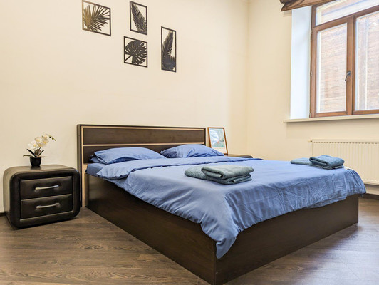 Продам трехкомнатную (3-комн.) квартиру, Тельмана ул, 15, Казань г