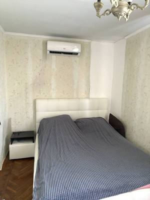 Продам трехкомнатную (3-комн.) квартиру, Крымских Партизан ул, 21, Симферополь г