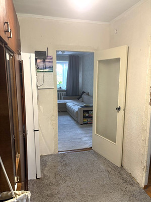 Продам трехкомнатную (3-комн.) квартиру, Крымских Партизан ул, 21, Симферополь г