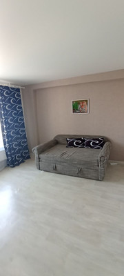 Продам двухкомнатную (2-комн.) квартиру, Юбилейная ул, 16, Алушта г