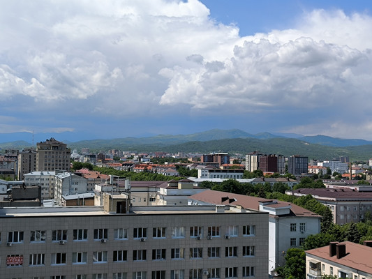 Продам трехкомнатную (3-комн.) квартиру, Толстого ул, 74/1, Нальчик г
