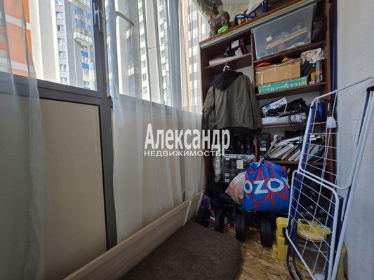 Продам однокомнатную (1-комн.) квартиру, Плесецкая ул, 10, Санкт-Петербург г