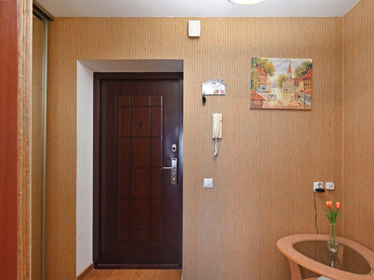 Продам однокомнатную (1-комн.) квартиру, У.Громовой ул, 22, Калининград г