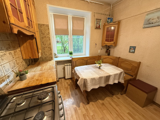 Продам трехкомнатную (3-комн.) квартиру, Спортивная ул, 2/11, Москва г