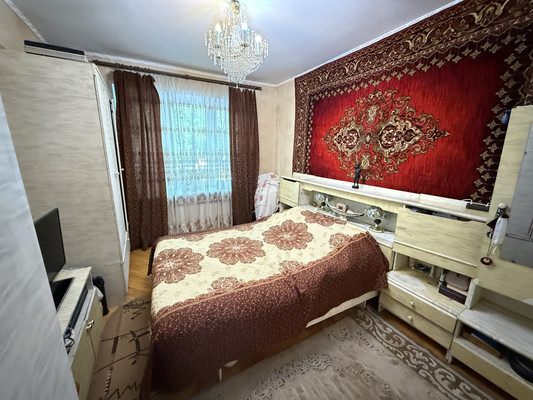 Продам трехкомнатную (3-комн.) квартиру, Спортивная ул, 2/11, Москва г