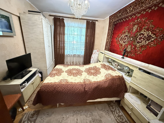 Продам трехкомнатную (3-комн.) квартиру, Спортивная ул, 2/11, Москва г