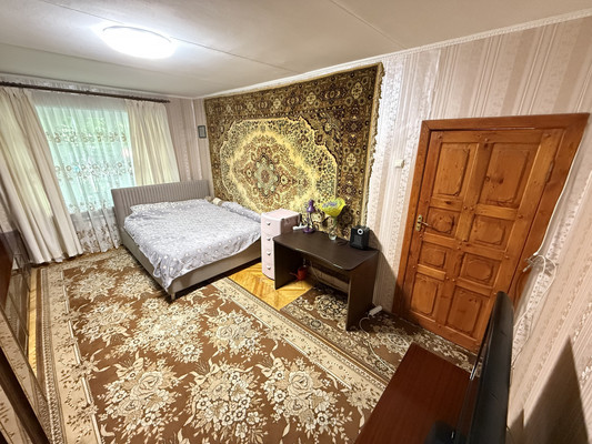 Продам трехкомнатную (3-комн.) квартиру, Спортивная ул, 2/11, Москва г