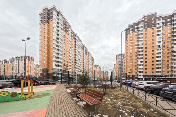 Продам двухкомнатную (2-комн.) квартиру, Дружбы (Зенино ЖК Самолёт мкр.) ул, 3, Люберцы г