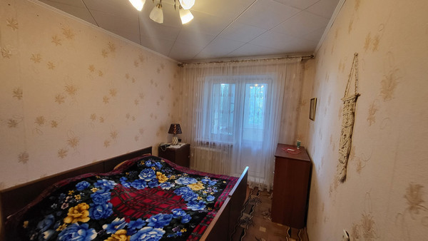 Продам трехкомнатную (3-комн.) квартиру, Айдарова ул, 18, Казань г