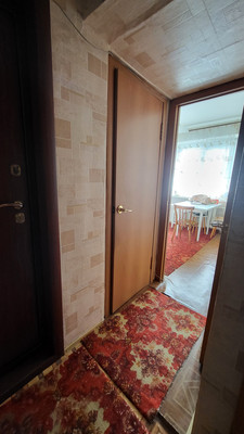 Продам трехкомнатную (3-комн.) квартиру, Айдарова ул, 18, Казань г