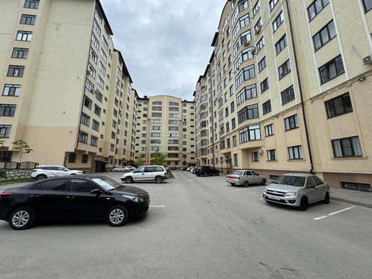 Продам многокомнатную квартиру, Шарданова ул, 48, Нальчик г