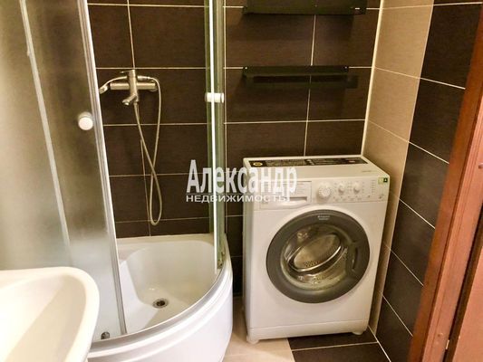 Продам однокомнатную (1-комн.) квартиру, Охтинская аллея, 14, Мурино п