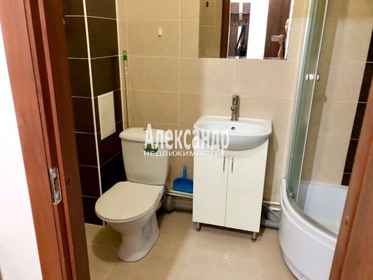 Продам однокомнатную (1-комн.) квартиру, Охтинская аллея, 14, Мурино п