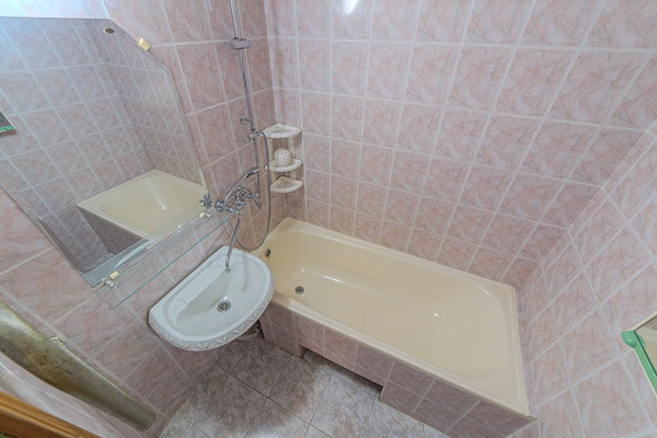 Продам трехкомнатную (3-комн.) квартиру, Победы пр-кт, 115, Пенза г