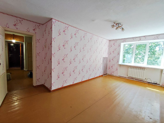 Продам трехкомнатную (3-комн.) квартиру, Московская ул, 122, Джанкой г