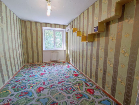 Продам трехкомнатную (3-комн.) квартиру, Московская ул, 122, Джанкой г