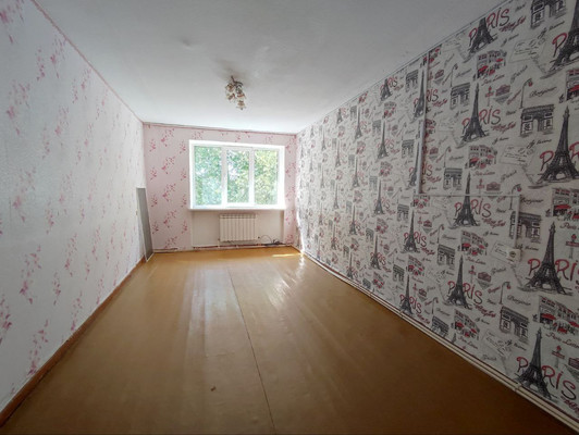 Продам трехкомнатную (3-комн.) квартиру, Московская ул, 122, Джанкой г