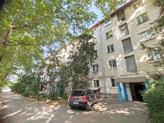 Продам трехкомнатную (3-комн.) квартиру, Московская ул, 122, Джанкой г