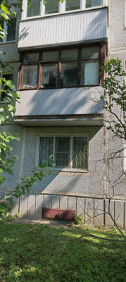 Продам двухкомнатную (2-комн.) квартиру, Урицкого ул, 5, Гатчина г