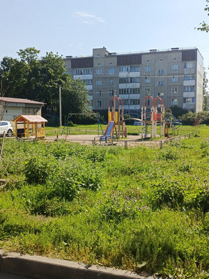Продам двухкомнатную (2-комн.) квартиру, Урицкого ул, 5, Гатчина г