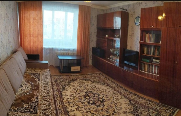 Продам двухкомнатную (2-комн.) квартиру, Пионерская ул, 379, Майкоп г
