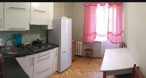 Продам двухкомнатную (2-комн.) квартиру, Пионерская ул, 379, Майкоп г