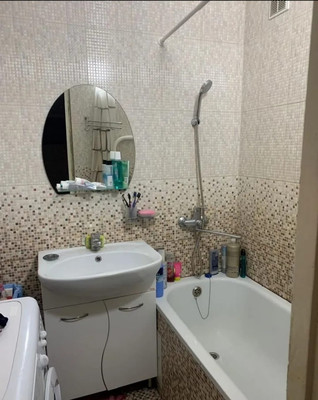Продам двухкомнатную (2-комн.) квартиру, Пионерская ул, 379, Майкоп г