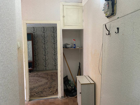 Продам двухкомнатную (2-комн.) квартиру, Кечкеметская ул, 97, Симферополь г