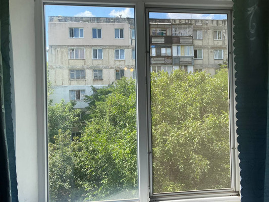 Продам двухкомнатную (2-комн.) квартиру, Кечкеметская ул, 97, Симферополь г