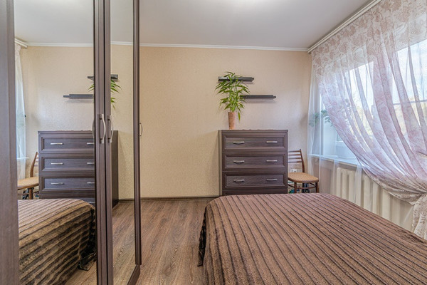 Продам двухкомнатную (2-комн.) квартиру, Ульяновская ул, 54, Пенза г