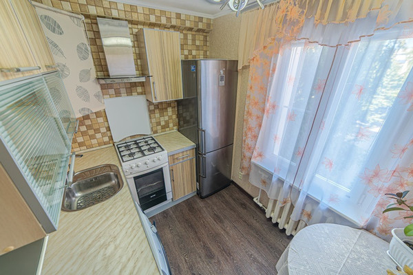 Продам двухкомнатную (2-комн.) квартиру, Ульяновская ул, 54, Пенза г