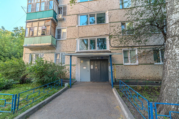 Продам двухкомнатную (2-комн.) квартиру, Ульяновская ул, 54, Пенза г