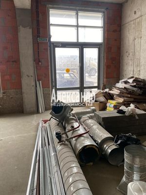 Продам торговое помещение 52,5 м2, Старорусский пр-кт, 13к1, Шушары п